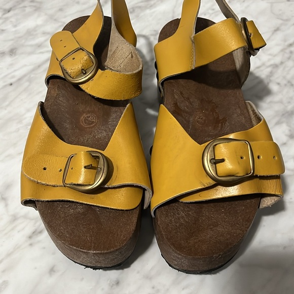 Vintage Omnia’C pop out Convertible Sandals Roller Skates Italy mustard yellow - Picture 2 of 6